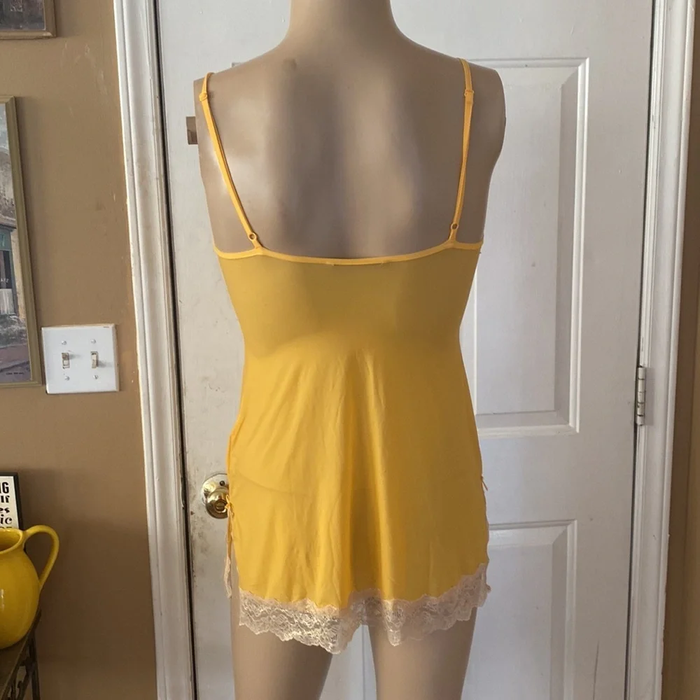 Victoria’s Secret chemise - Picture 7 of 10